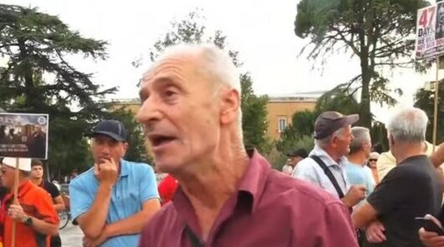 Dita e 47-t&euml; e protest&euml;s/ Qytetar&euml;t zbresin s&euml;rish n&euml;