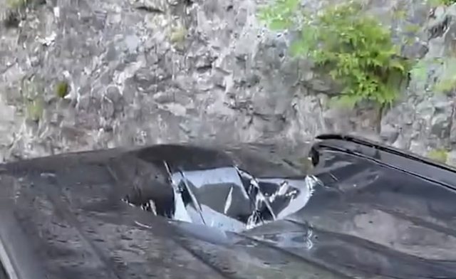VIDEO/ Shpëtojnë mrekullisht turistët në Theth, shkëmbi