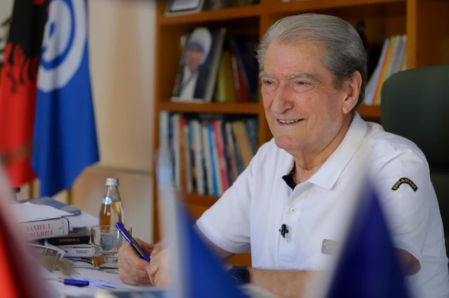 &ldquo;Ftoj &ccedil;do demokrat q&euml; t&euml; marr&euml; pjes&euml; n&euml;