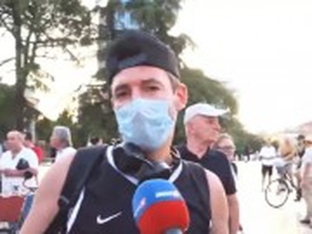 Dita e 49-t&euml; e protest&euml;s/ Qytetar&euml;t zbresin s&euml;rish n&euml;