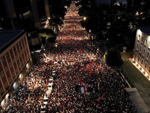 Anketa e “Monitor”, nga kapja e shtetit te korrupsioni, arsyet pse