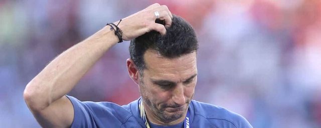 Trajneri Lionel Scaloni pranon humbjen ndaj Spanjës: "Ata ishin