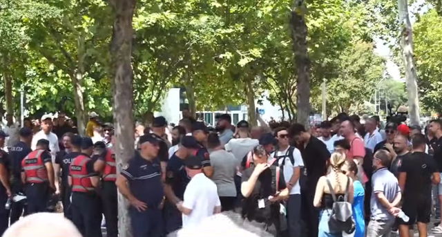 “Nuk na përfaqësoni”/ Revoltë qytetare jashtë
