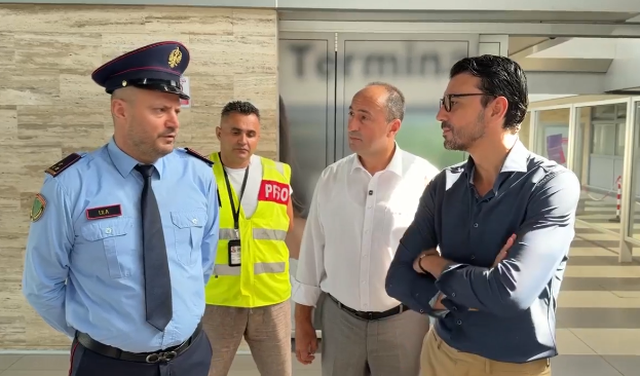 Karaka&ccedil;i inspekton masat n&euml; Portin e Durr&euml;sit, gatishm&euml;ri