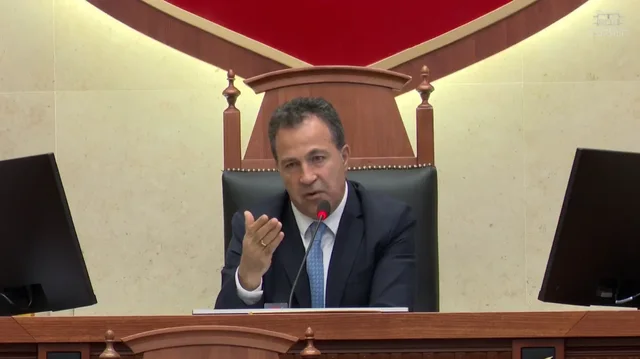 Raportimi i Endri Shabanit sjell p&euml;rplasje n&euml; Kuvend, PD: U zgjodh