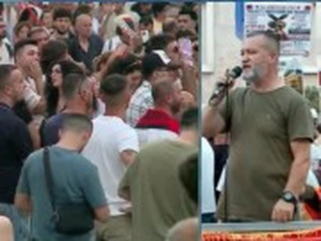 Dita e 51-t&euml; e protest&euml;s/ Qytetar&euml;t zbresin s&euml;rish n&euml;