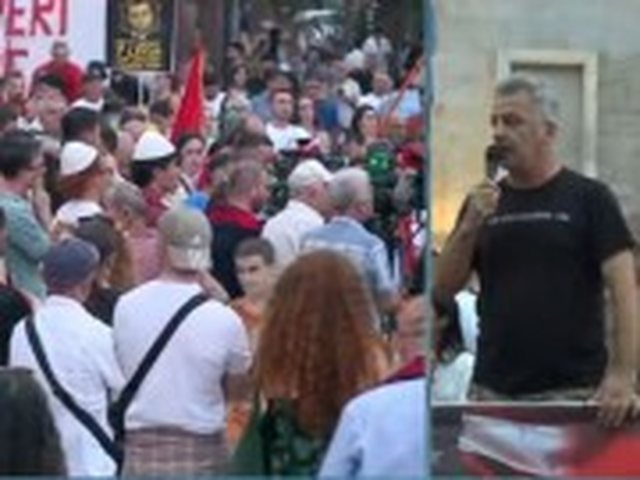 Dita e 52-t&euml; e protest&euml;s/ Qytetar&euml;t zbresin s&euml;rish n&euml;