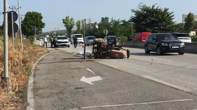 Aksident n&euml; aksin Rrogozhin&euml;-Lushnj&euml;/ Furgoni p&euml;rplas mjetin