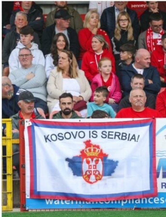 Skandal në Champions League! Tifozët serbë shfaqin sërish