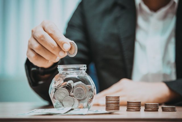 Rritja e t&euml; ardhurave dhe shtimi i pensioneve t&euml; pjesshme ulin