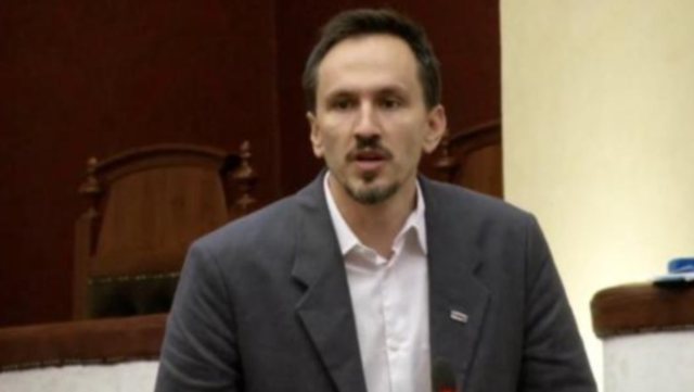 &ldquo;Nuk i shp&euml;toni dot urrejtjes s&euml; qytetar&euml;ve&rdquo;, Redi