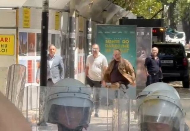 "O çifut"/ Protestuesit "shënjestrojnë" me