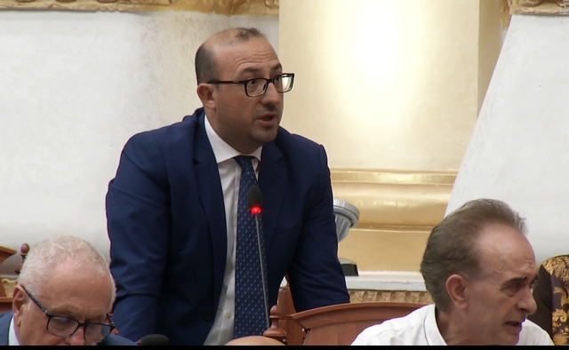 "Lamallari t&euml; arrestonte pulat se e&nbsp;vetmja arm&euml; kimike