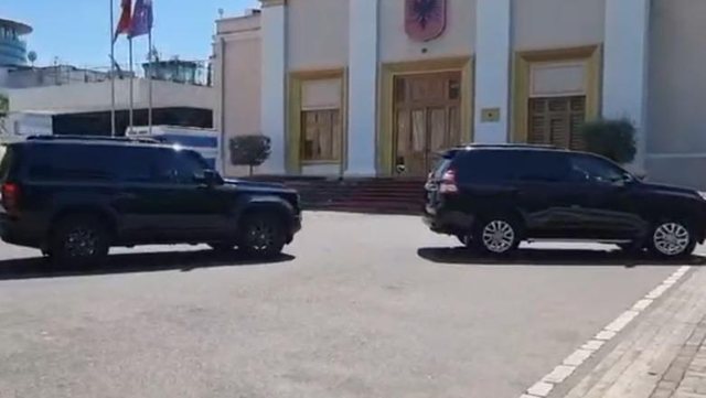 VIDEO/ Seanca plenare, kryeministri Edi Rama mb&euml;rrin n&euml; Kuvend,