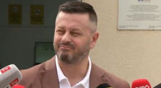 Padia kund&euml;r Ols Dados/ Gjykata Administrative rr&euml;zon Erion Veliajn,