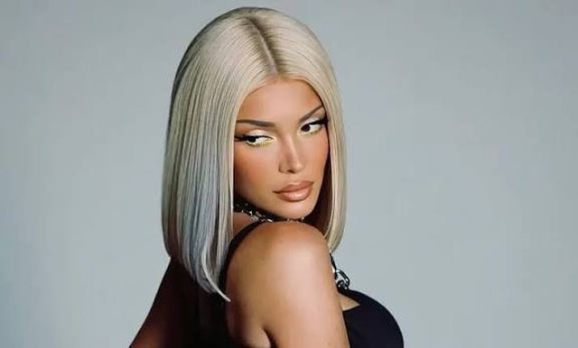 A do të rikthehet këngëtarja Era Istrefi në skenën