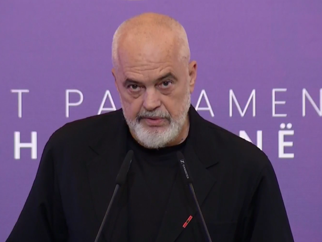 "Rilindja 2.0 dhe Besa jan&euml; cikli i ri politik&euml;"/ Rama