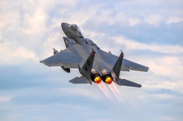 NATO konfirmon rr&euml;zimin e nj&euml; droni n&euml; Rumani, avion&euml;t