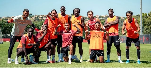 Ndalohet t&euml; flitet anglisht n&euml; skuad&euml;r, kushti i ri te