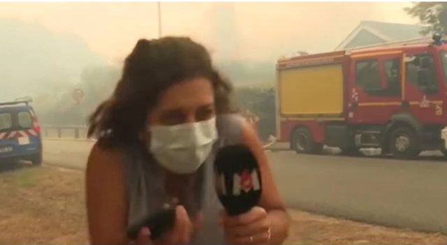 Shp&euml;rthim pran&euml; gazetares gjat&euml; raportimit live nga zjarret