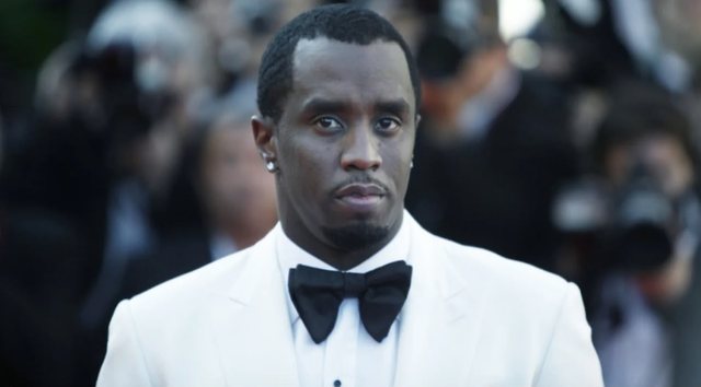 Diddy p&euml;rfshihet n&euml; nj&euml; sherr n&euml; burg, incidenti mund