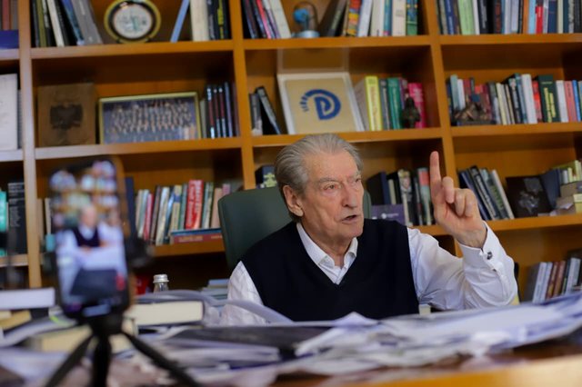 "Injoroi k&euml;rkesat e protestuesve"/ Berisha: Gjesti i Ram&euml;s
