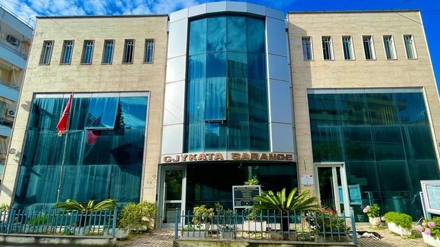 Operacioni ndaj nd&euml;rtimeve pa leje n&euml; Sarand&euml;/ Lirohen edhe prej