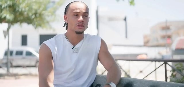 Xavi Simons flet hapur p&euml;r d&euml;mtimin e gjurit: "Ndjeva sikur i