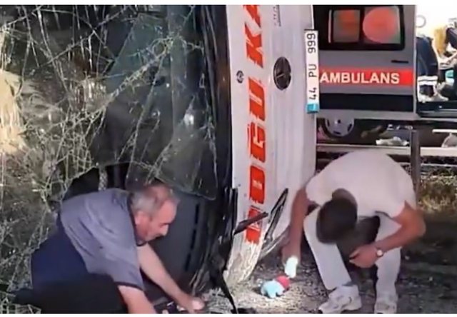 Aksidentohet autobusi n&euml; Turqi, raportohen mbi 30 t&euml; plagosur, mes