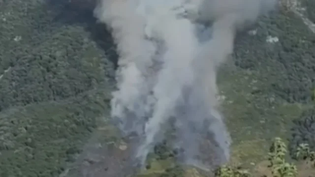 VIDEO/Bie zjarr n&euml;&nbsp;Malin e &Ccedil;ipinit, era e fort&euml; favorizon