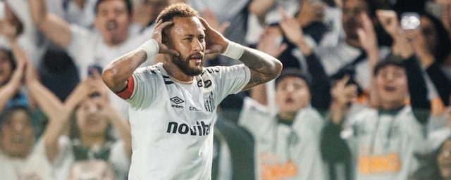 Santosi barazon, ylli i saj Neymar Jr. sh&euml;noi dy gola n&euml; rikthimin e