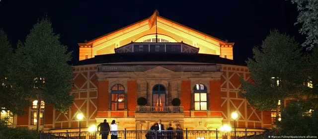 Festivali i Bajrojtit: Drit&euml; - hije n&euml; vitin jubilar