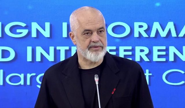 Dezinformimi/ Rama: Manipulimi i informacionit k&euml;rc&euml;nim p&euml;r