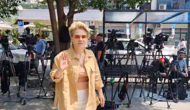 VIDEO/ Monika Kryemadhi paraqitet n&euml; SPAK: Vdiq babai i Ilirit, e