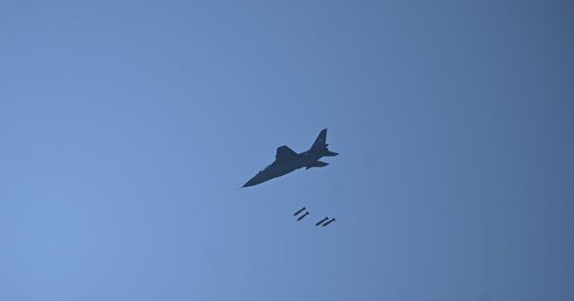Serbia arsenalin ushtarak! Paralajm&euml;ron rritjen me raketa kineze