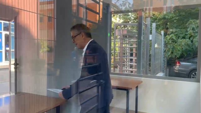 "Administrohej nga persona privat&euml;"/ Dosja