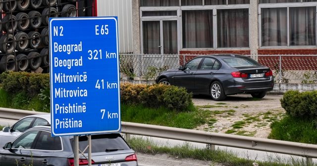 Pa bashk&euml;punim juridik: Si ua d&euml;rgon Kosova ftesat e gjykatave t&euml;