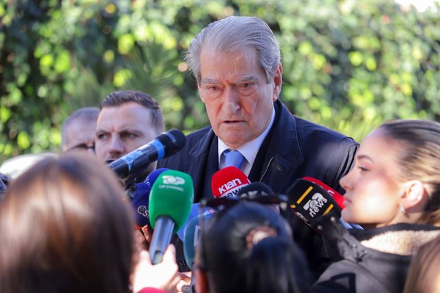 Berisha anulon Foltoren e radh&euml;s, arsyeja protestat qytetare kund&euml;r