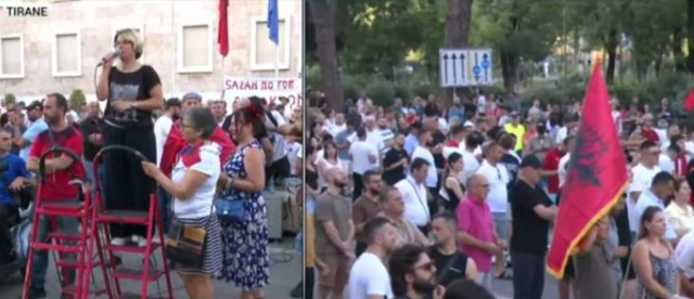 "O njeri i krimbur"/ Protestuesja 'shp&euml;rthen' ndaj