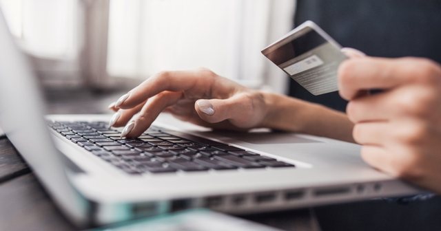 Mashtrimet online n&euml; Kosov&euml;/ REL: Shit&euml;sit online n&euml;