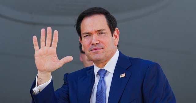 Rubio e p&euml;rmbyll turneun n&euml; Gjirin Persik me mesazhe qet&euml;suese