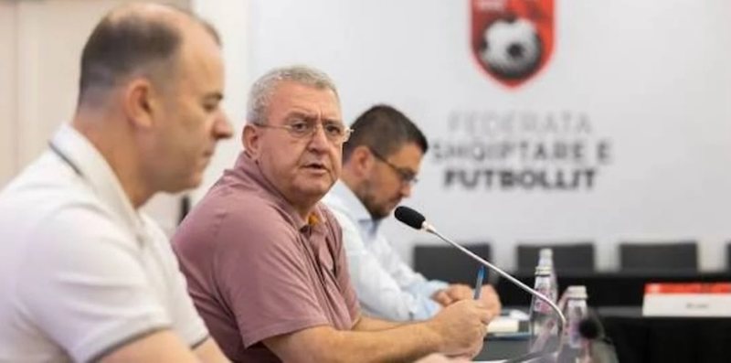Futbolli shqiptar n&euml; prag t&euml; revolucionin! KE i FSHF-s&euml; heq