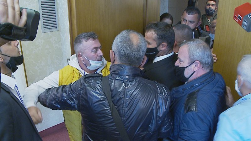 Prishen me forc&euml; zgjedhjet te pesh&euml;ngritja