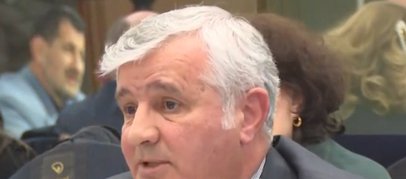Harta e re gjyq&euml;sore, Haxhia: Nd&euml;rkomb&euml;tar&euml;ve t&euml; mos u