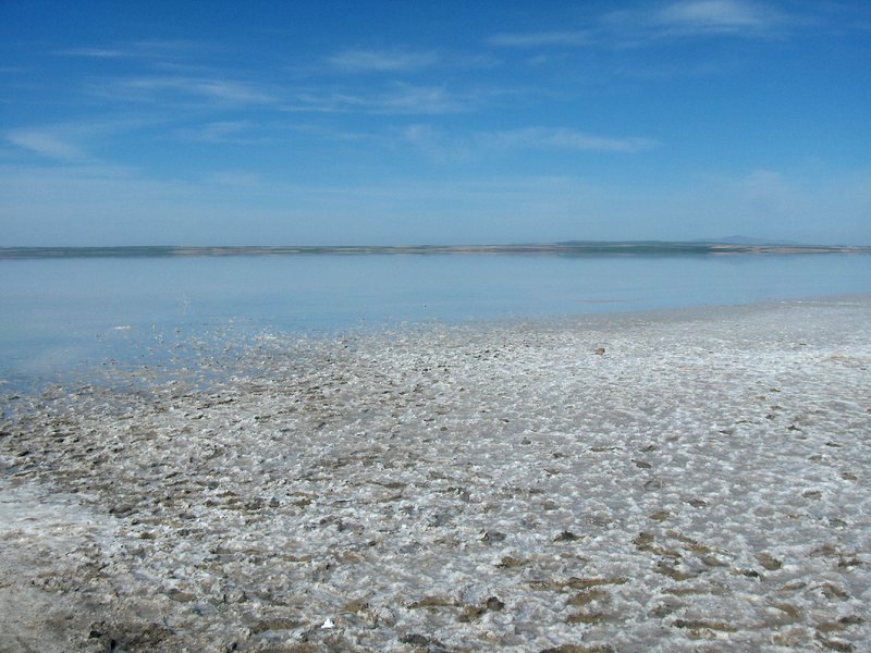 Foto/ Liqeni në Turqi që ndryshon ngjyrën çdo stinë