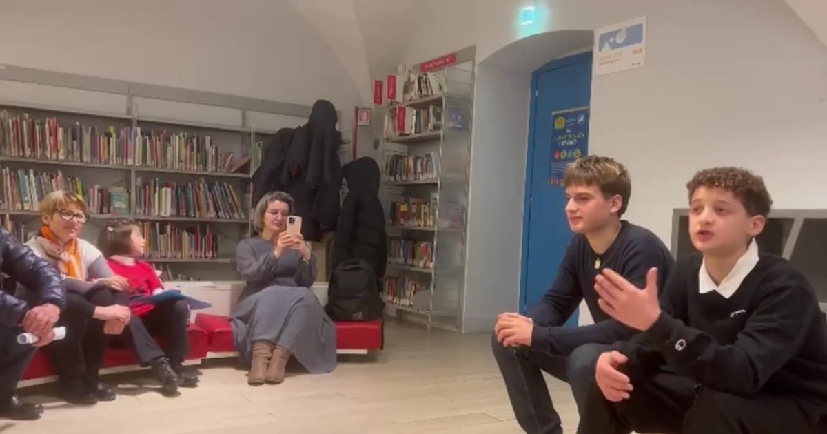 Firence vishet kuq e zi  Diaspora mblidhet pranë Duomos