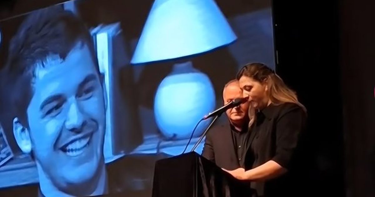 Motra e Shpat Kaspit prek me mesazhin e lamtumirës  Të gjithë të donin vëlla