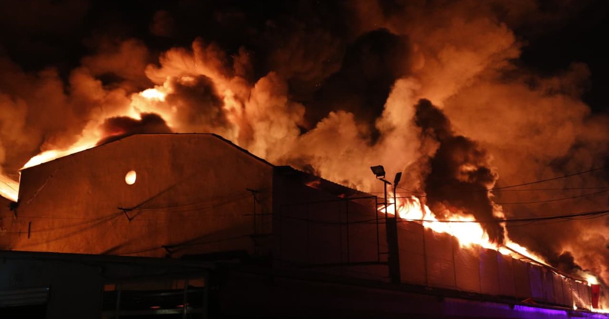 Riaktivizohet zjarri në tregun  5 Maji   dhjetëra biznese familjare të shkatërruara