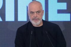 Resorti n&euml; Zv&euml;rnec! Ja &ccedil;far&euml; thot&euml; Rama!