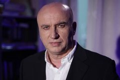 Protesta duhet mbrojtur nga protestuesit, jo nga kund&euml;rshtar&euml;t e saj